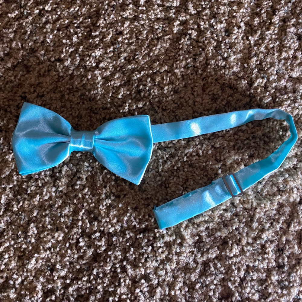 Teal Clip on Bow Tie